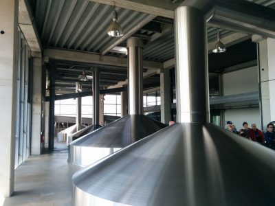 In termini di produzione, Duvel Moortgat è 100 volte più grande dei nostri microbirrifici più grandi