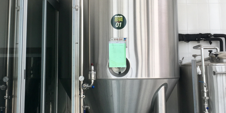 Il birrificio B94 vende un fermentatore troncoconico