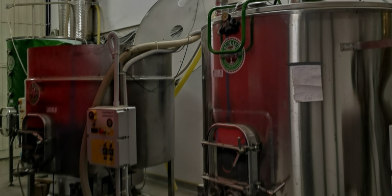 Vendesi maltificio composto da 3 vasche