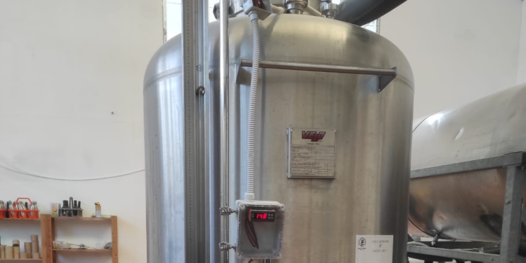 Il birrificio Antica Contea vende un maturatore da 10 hl