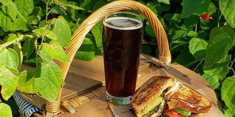Birra e picnic: idee di abbinamento per un pranzo all’aperto