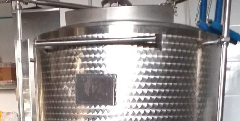 L’azienda Ape d’Oro vende maturatore da 600 litri