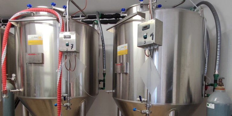 Il birrificio Zero.5 vende due fermentatori da 10 hl non isobarici