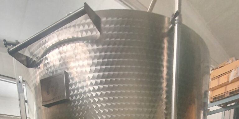 Vendesi fermentatore troncoconico da 18 ettolitri