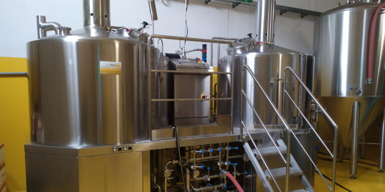 Vendesi Sala Cotta 10hl + Fermentatori/Maturatori