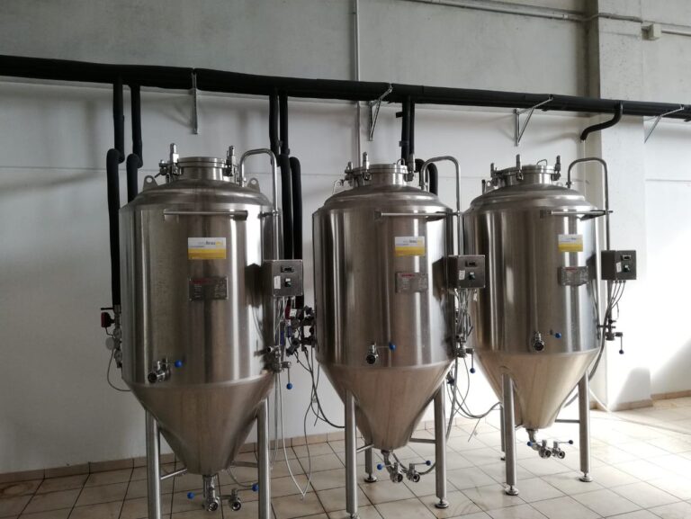 Vendesi attrezzatura professionale per birrificio artigianale