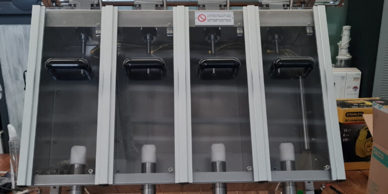 Birra 100Venti vende imbottigliatrice isobarica manuale e relative attrezzature