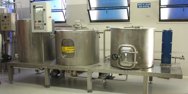 Il Birrificio Birdò vende sala cottura, mulino e cella frigo