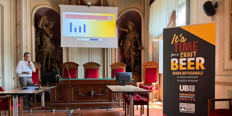 Birrifici in crescita e il “caso” GDO: pubblicato il report 2022 di Unionbirrai e Obiart