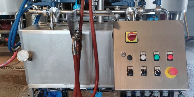 Il birrificio Hop Skin vende una lavafusti monotesta elettrica