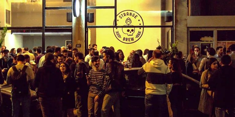 Dove bere birra artigianale ad Atene: un tour birrario nella capitale greca