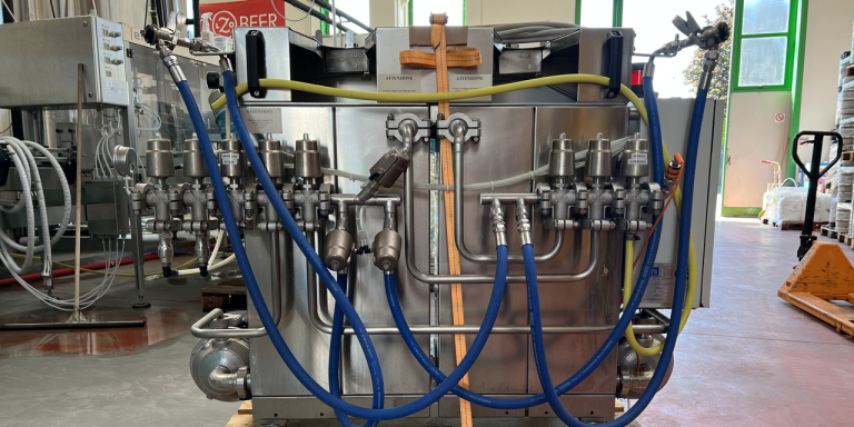 Il birrificio LZO vende lavafusti e inlattinatrice