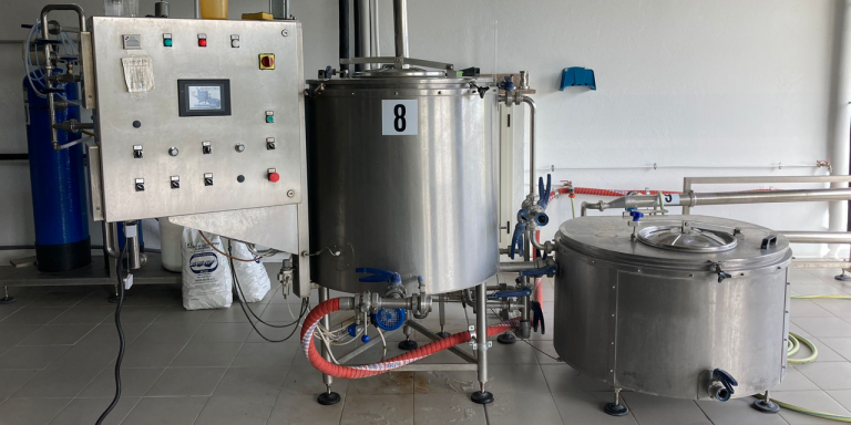 Il Birrificio Artigianale Mogorese vende sala cotte (3 hl) e attrezzature