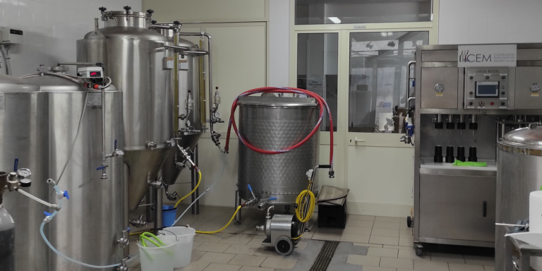 Vendesi intero microbirrificio a prezzo vantaggioso (o singole attrezzature)