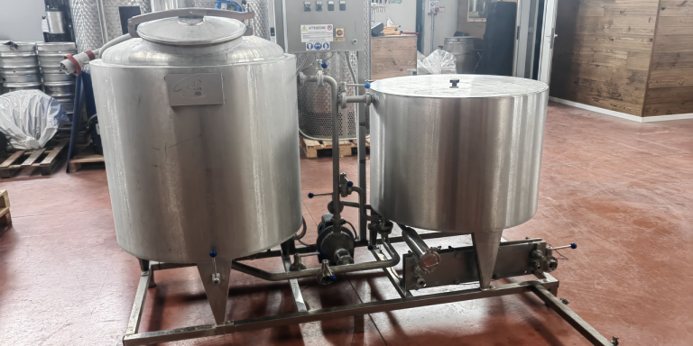 Vendesi impianto di produzione completo da 2,5 hl