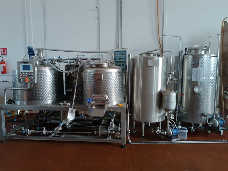 Vendesi impianto produttivo con sala cottura da 350 litri