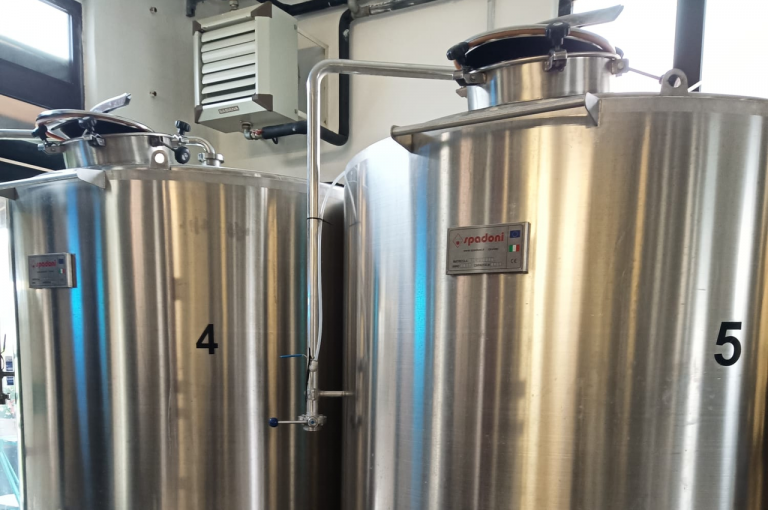 Il Birrificio Retorto vende fermentatori da 3000 e 1800 litri