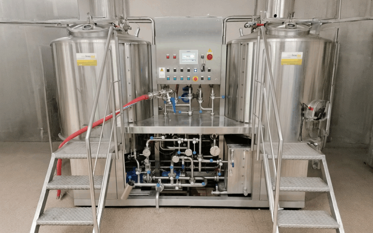 Birrificio veneto vende sala cotte monoblocco da 5 hl e mulino