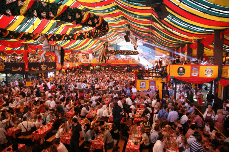 Allarme sicurezza a Monaco di Baviera: chiude l’Oktoberfest (almeno per il momento)