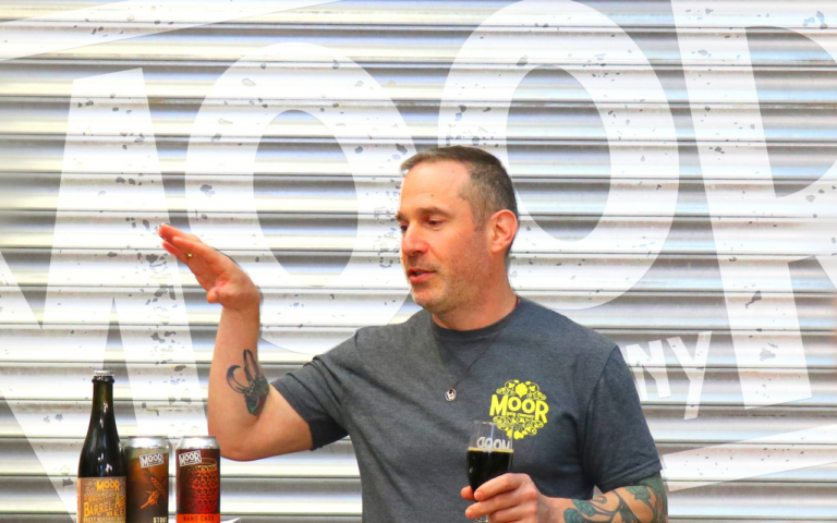 Dalla gloria al baratro: Justin Hawke lascia Moor dopo il post della discordia