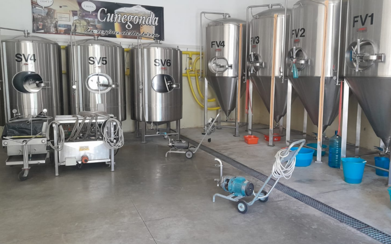 Birrificio calabrese vende impianto completo con sala cottura da 20 hL e attrezzature