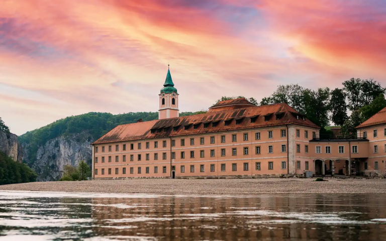 Cos’è questa storia della vendita del birrificio monastico più antico del mondo