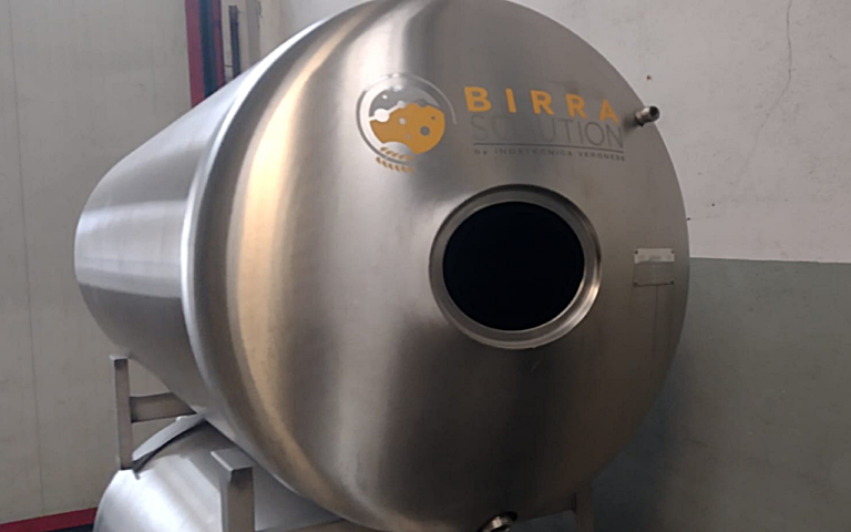 Vendesi tre maturatori da spinatura come nuovi da 10 hL ciascuno