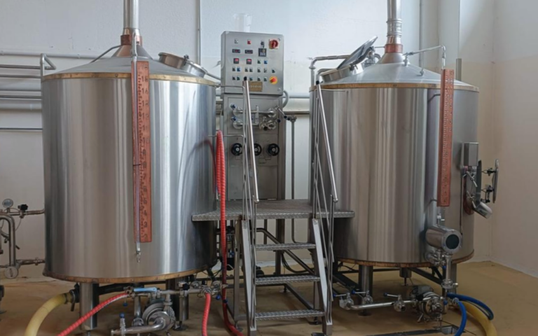 Birrificio (provincia di Pescara) vende sala cottura (10 hL), fermentatori e attrezzature