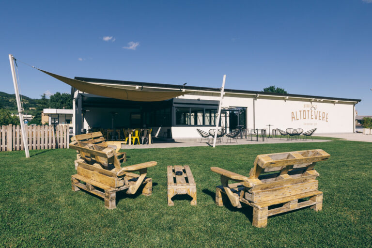 Altotevere: identità, territorio e visione contemporanea di un birrificio di confine