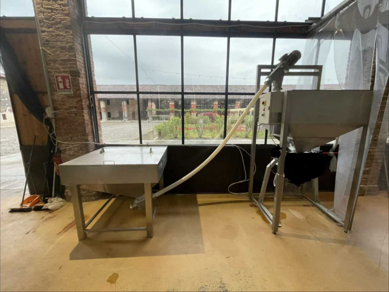 Birrificio della provincia di Brescia vende attrezzature per malto del 2020